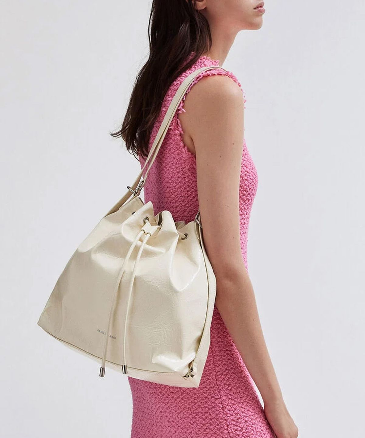 찰스앤키스(CHARLES & KEITH) 네바 투 웨이 버킷백 2colors CK2-10151393