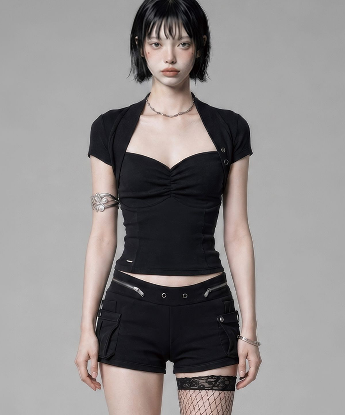 에트오소메(ETRE AU SOMMET) Shirring Eyelet Bolero Top (Black)