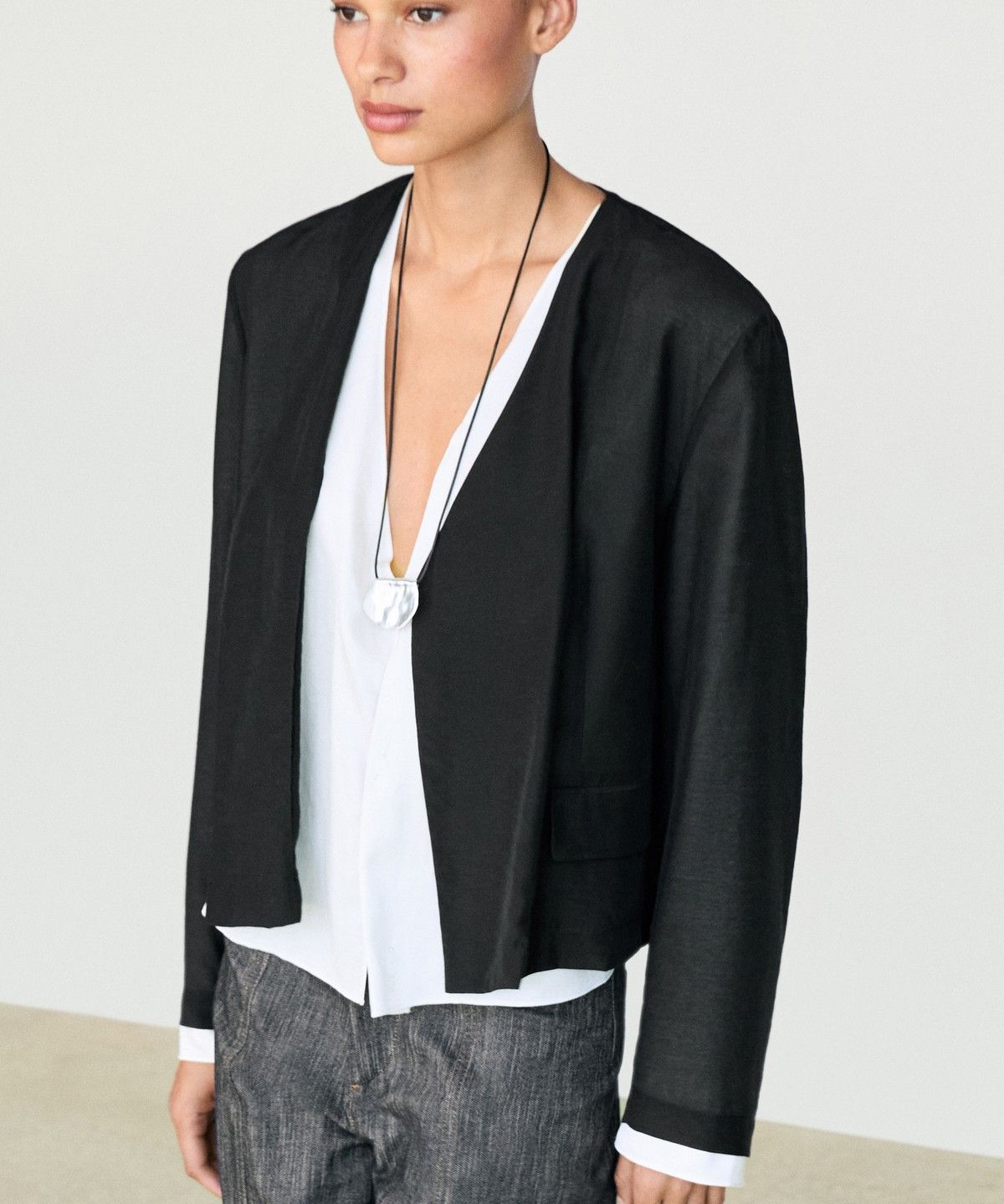 마시모두띠(MASSIMO DUTTI) 더블 콘트라스트 토털 룩 재킷