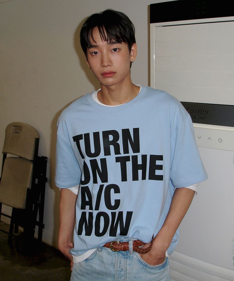 [Drunktxt X Gimor X Khaki Studio] Turn On The A/C Now Crop Tee [Sky Blue/Black]