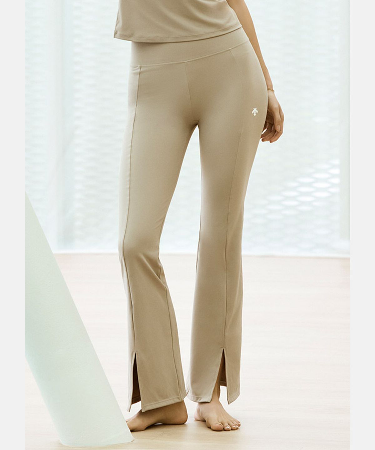 데상트(DESCENTE) 여성 BREEZESKIN 부츠컷 레깅스 브라운 SR322PKL72