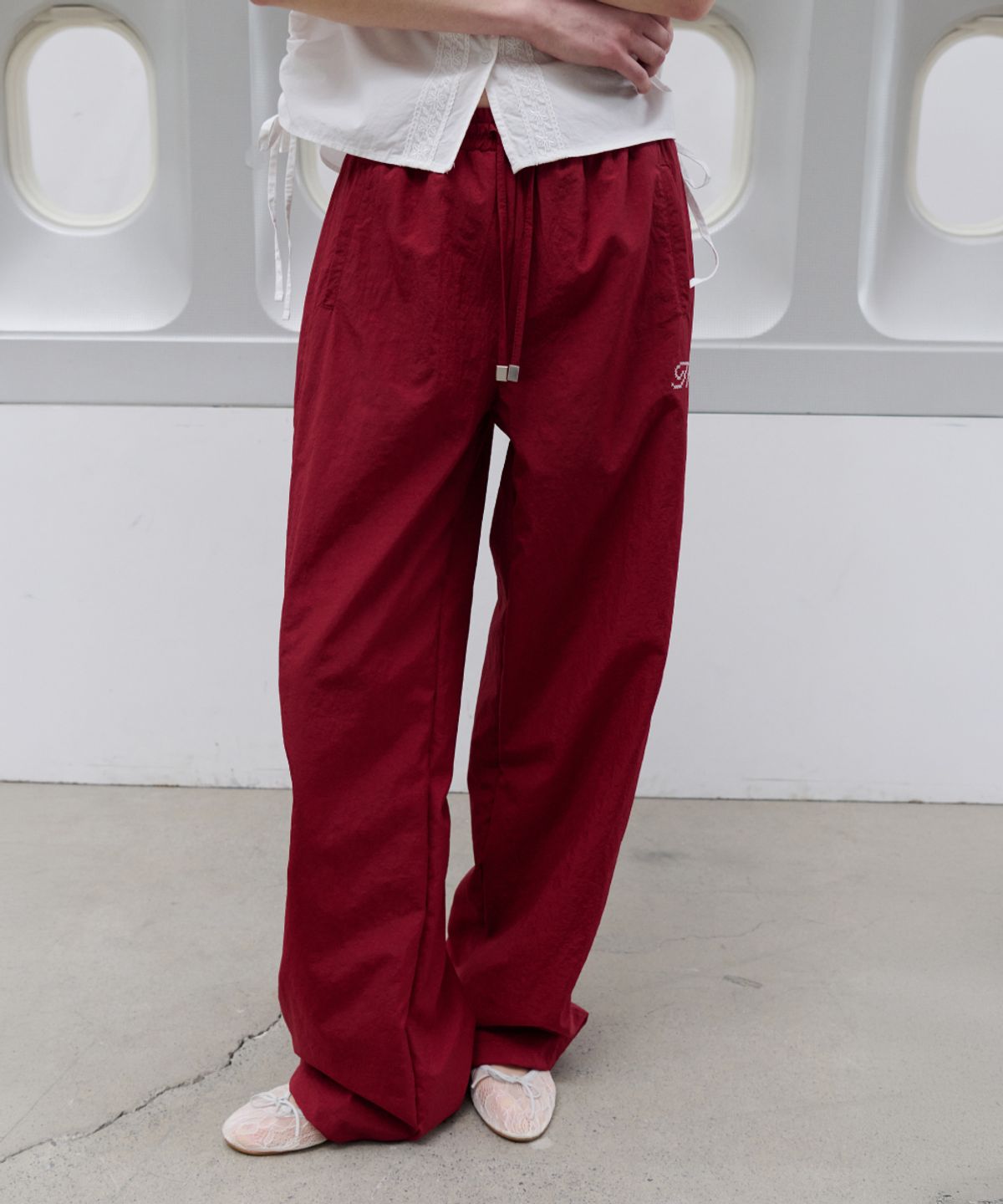 토아베(TOAVE) Color Tech Nylon Wide Pants (Red)