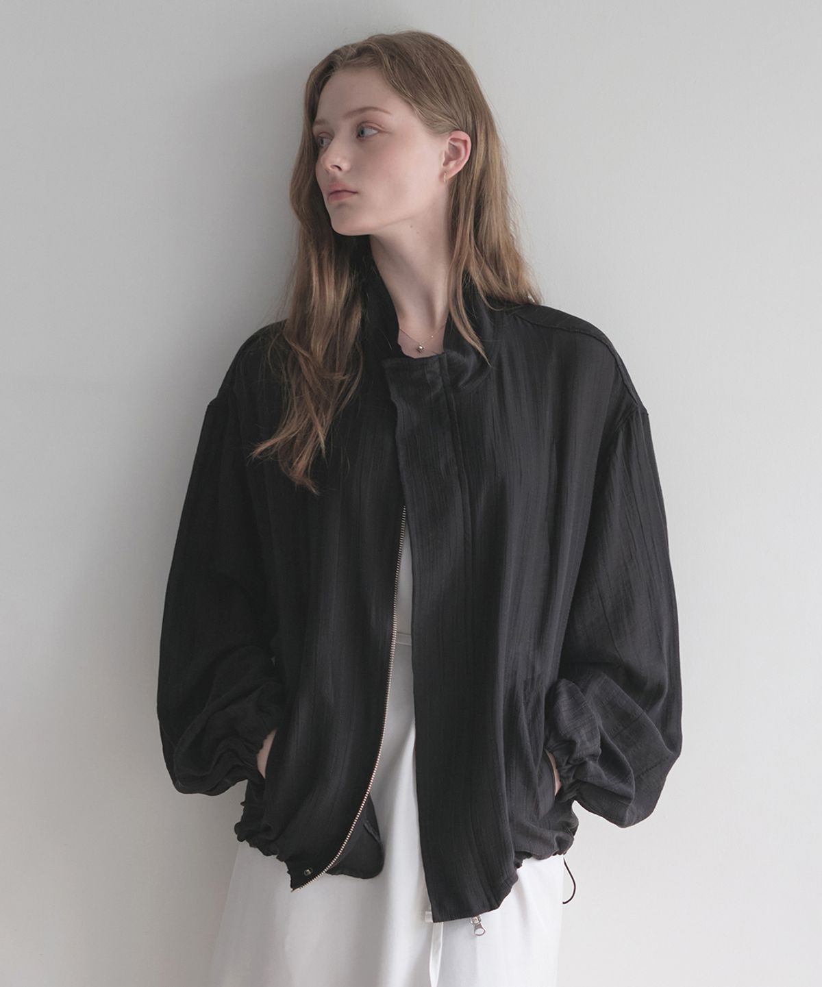 르나브(LENAV) stripe summer half wind Jacket (black)
