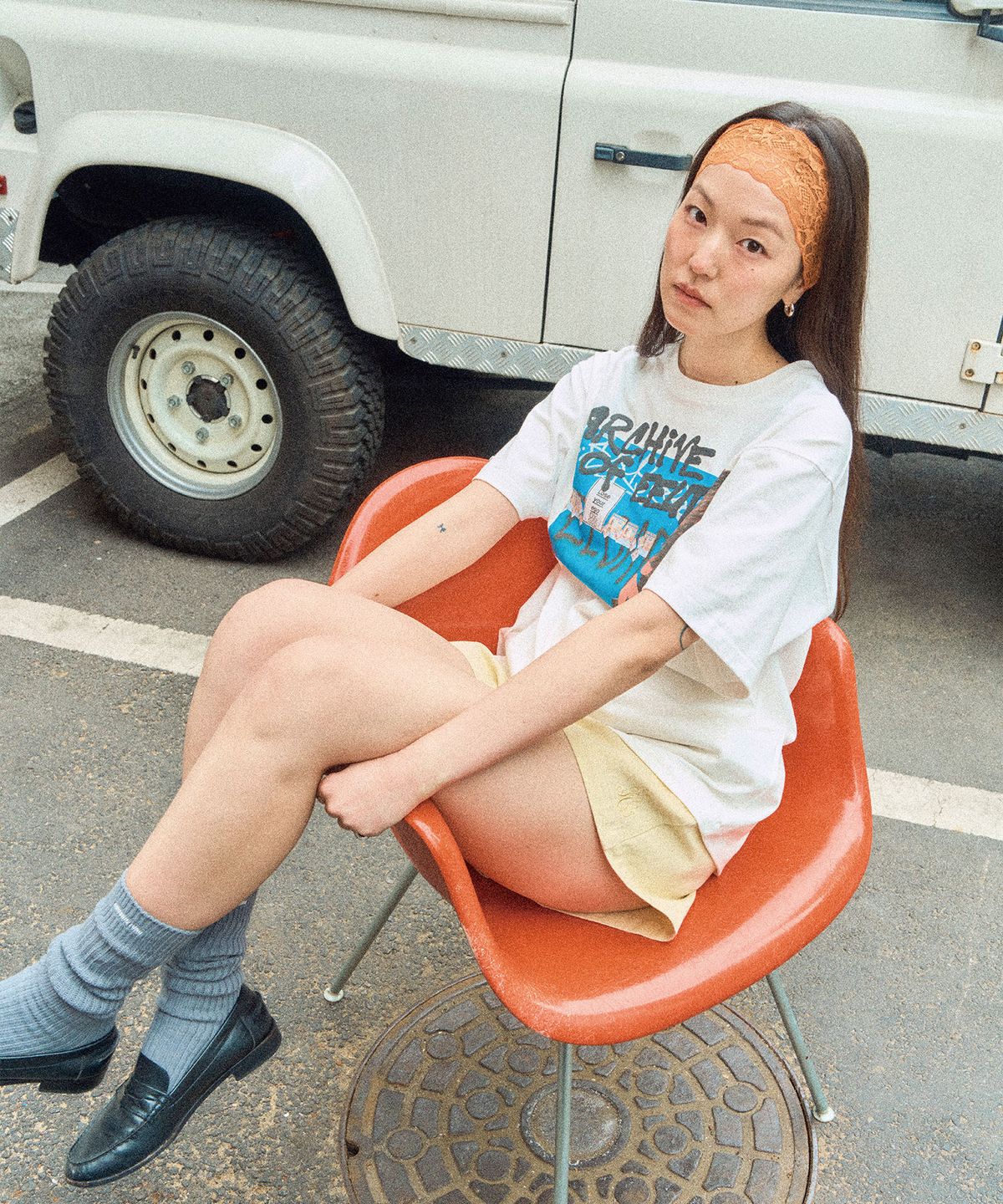 이우트(EEUT) GRAFFITI PHOTO GALLERY T-SHIRT / WHITE