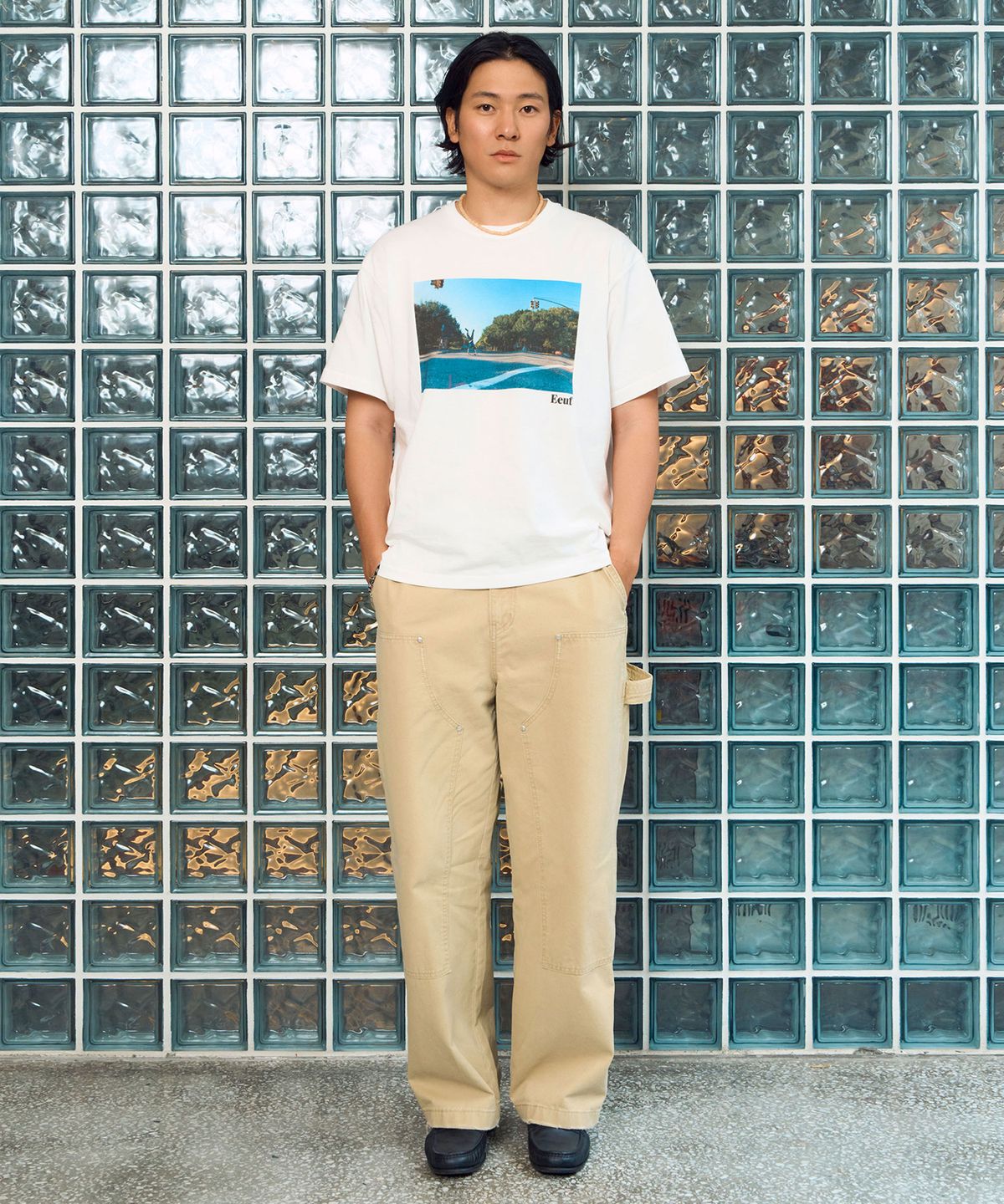 이우트(EEUT) WILLIAMSBURG PHOTO GALLERY T-SHIRT / WHITE