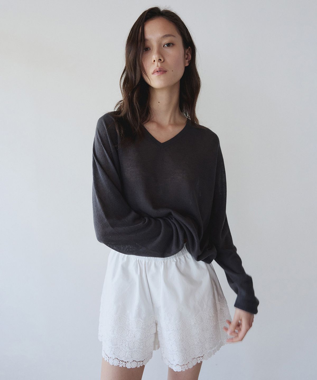 이어닝(YEARNING) LACE TRIM BANDING SHORTS, WHITE
