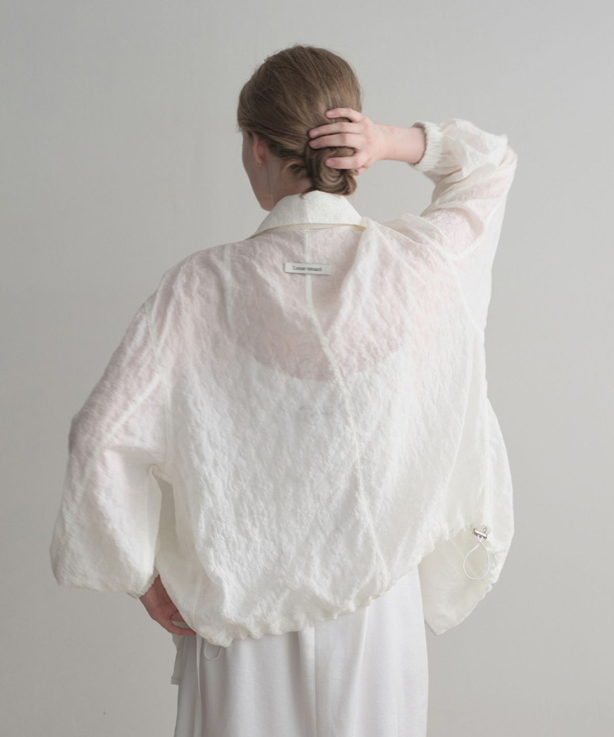 르나브(LENAV) esy flower summer blouson (white)