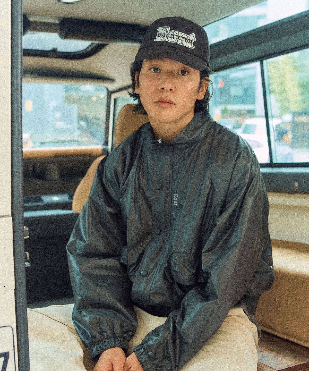 이우트(EEUT) POCKET CIRE JUMPER / CHARCOAL