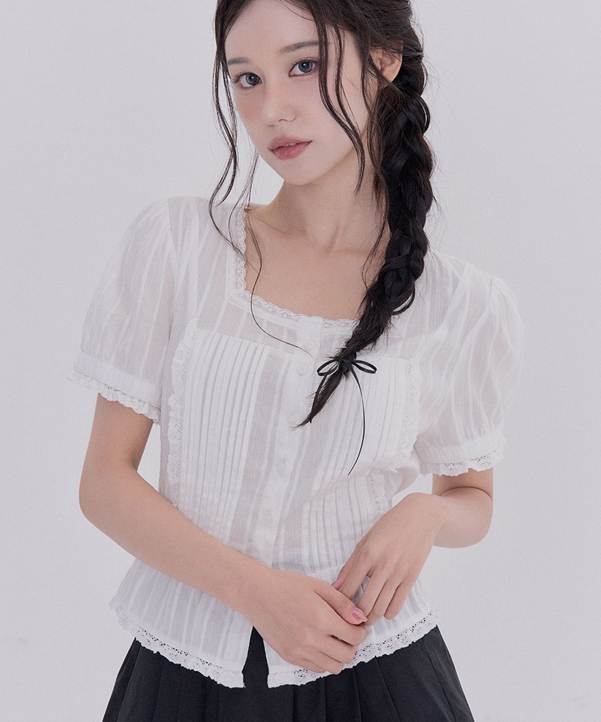 테테모치(TETEMOCHI) 아일릿 반팔 블라우스(White)