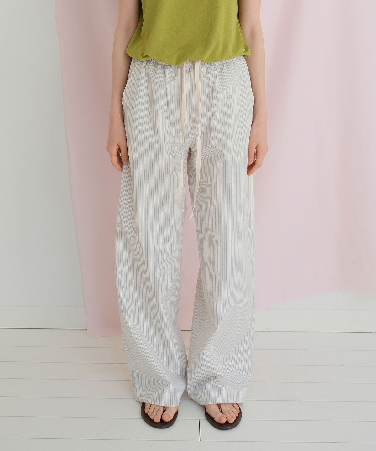 모의(MOUI) Cozy Stripe banding pants (CREAM)