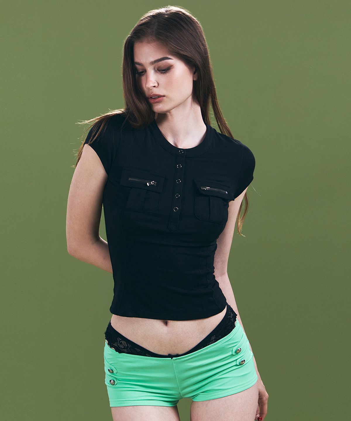 플리즈노팔로우(PLEASENOFOLLOW) Pansy Pocket Button Short Sleeve Top (Black)