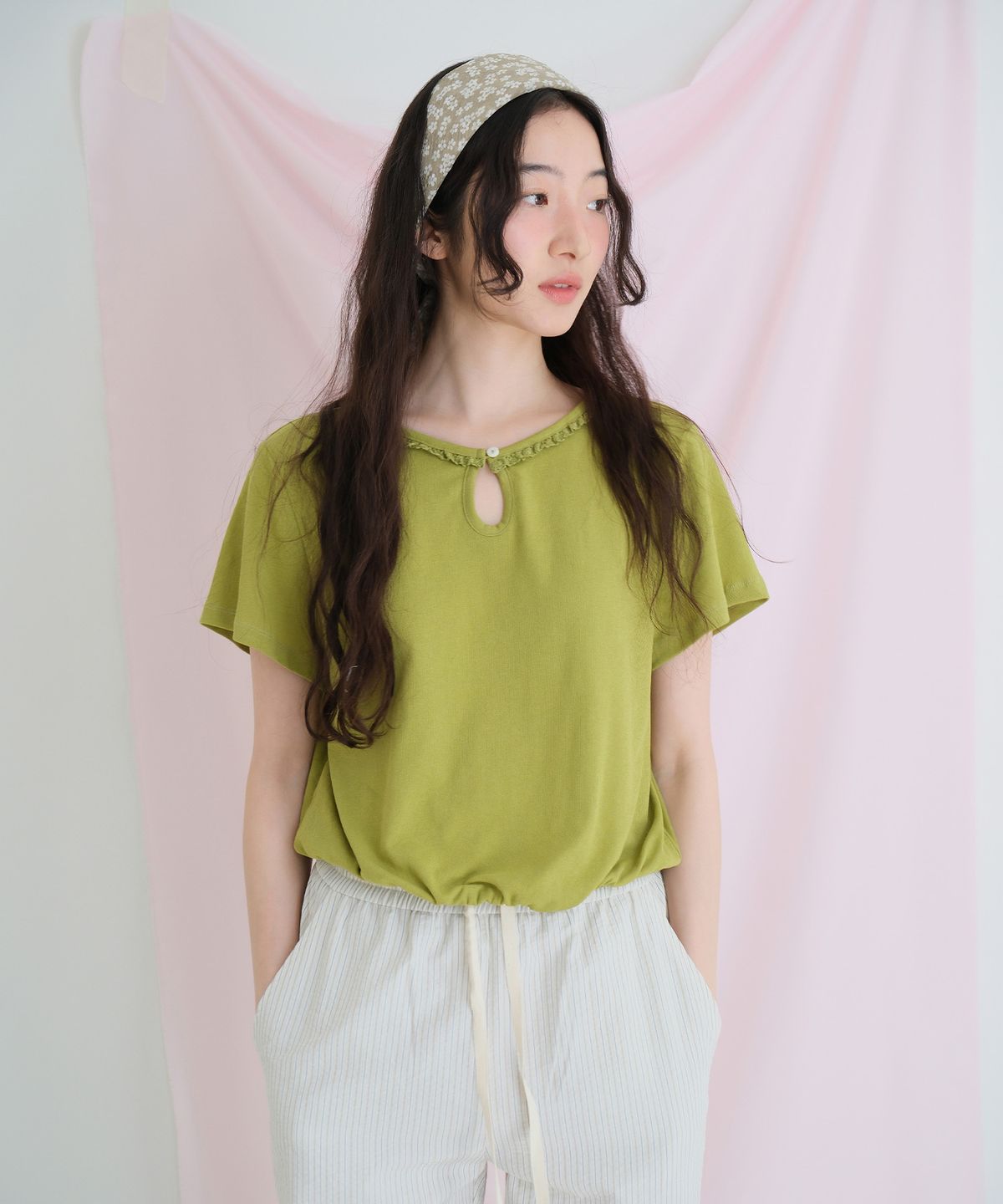 모의(MOUI) Hazel tee (OLIVE)