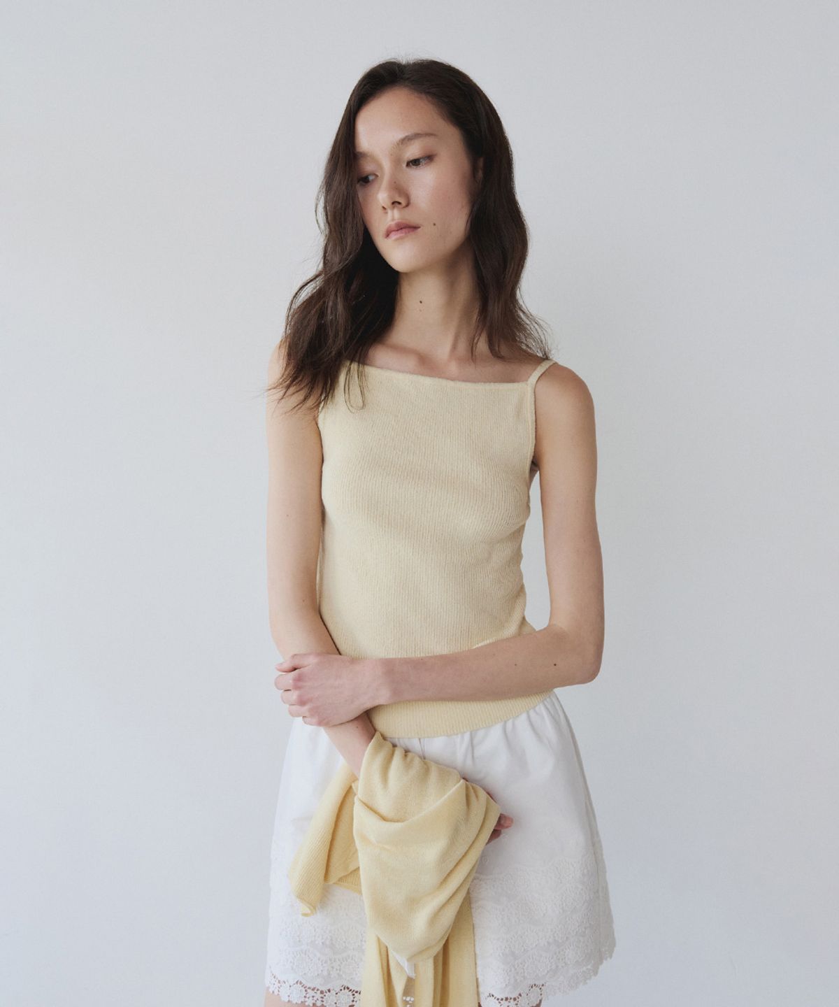 이어닝(YEARNING) LINEN SQUARE NECK KNIT SLEEVELESS, BUTTER