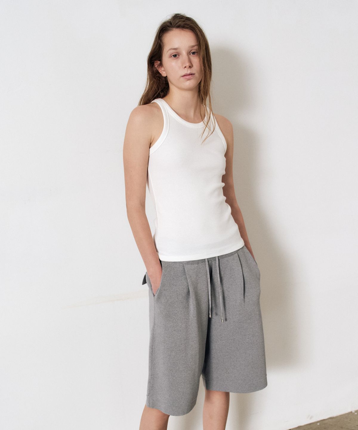 이지오 우먼(EZIO WOMEN) W One-Tuck Knit Shorts_Light Grey