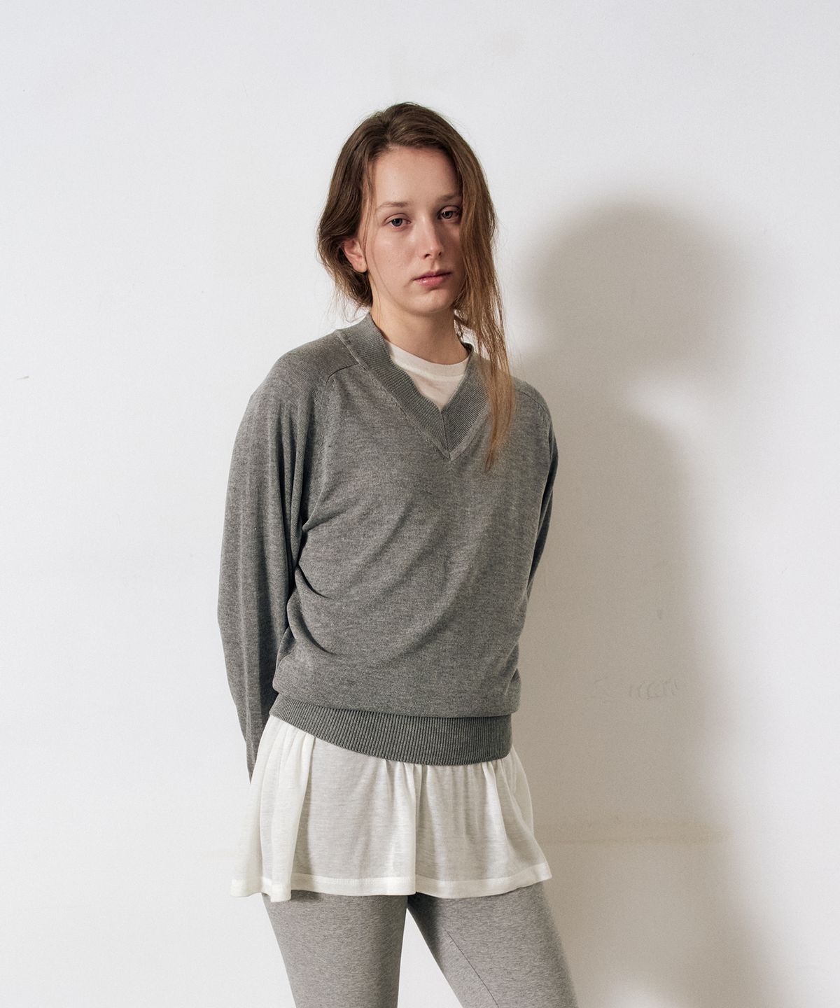 이지오 우먼(EZIO WOMEN) Linen V-Neck Knit_Grey