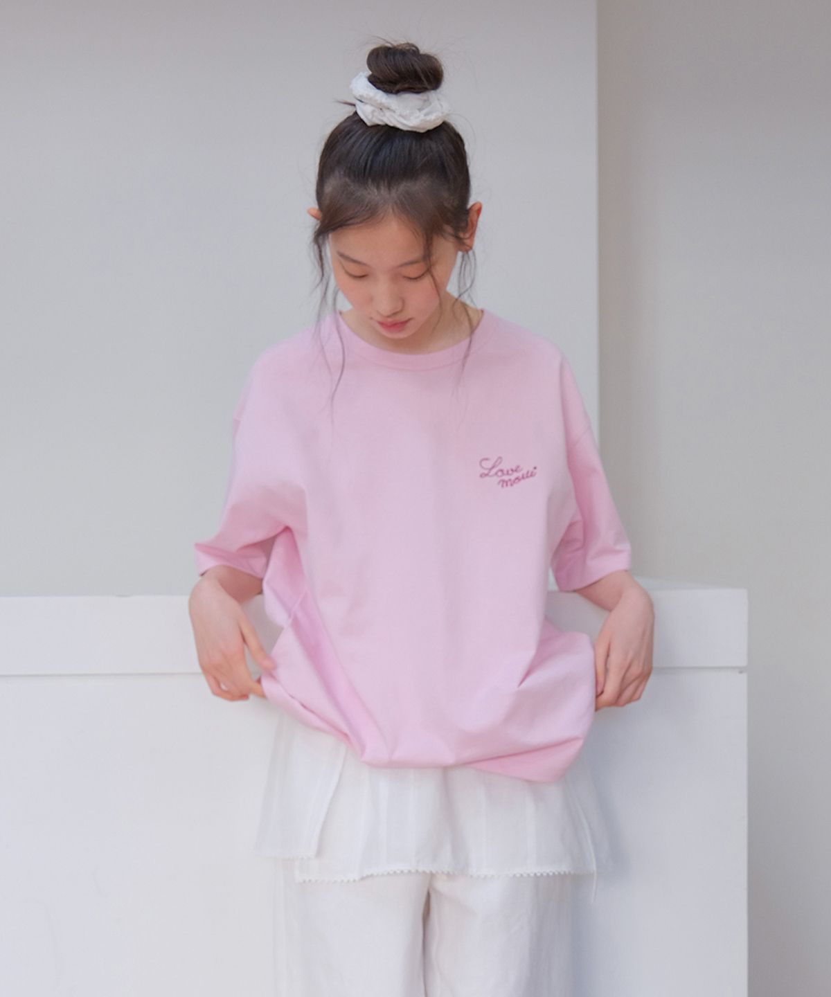 모의(MOUI) Lettering T shirt (PINK)