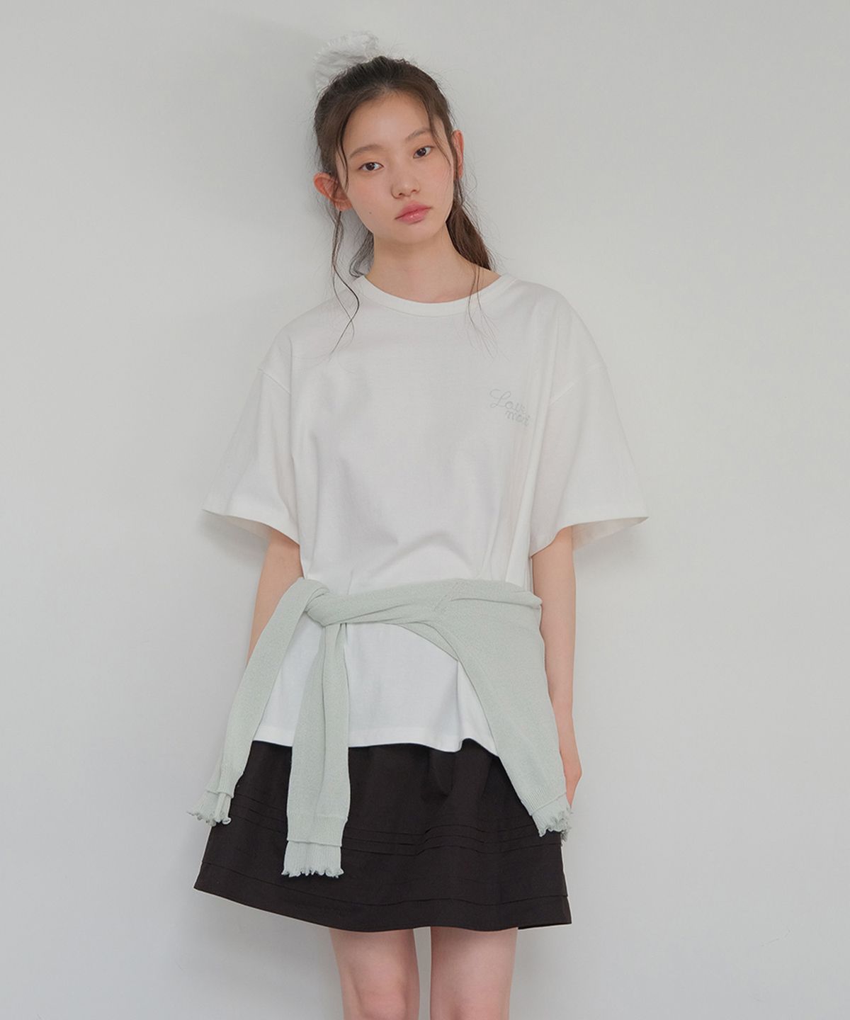 모의(MOUI) Lettering T shirt (O/WHITE)