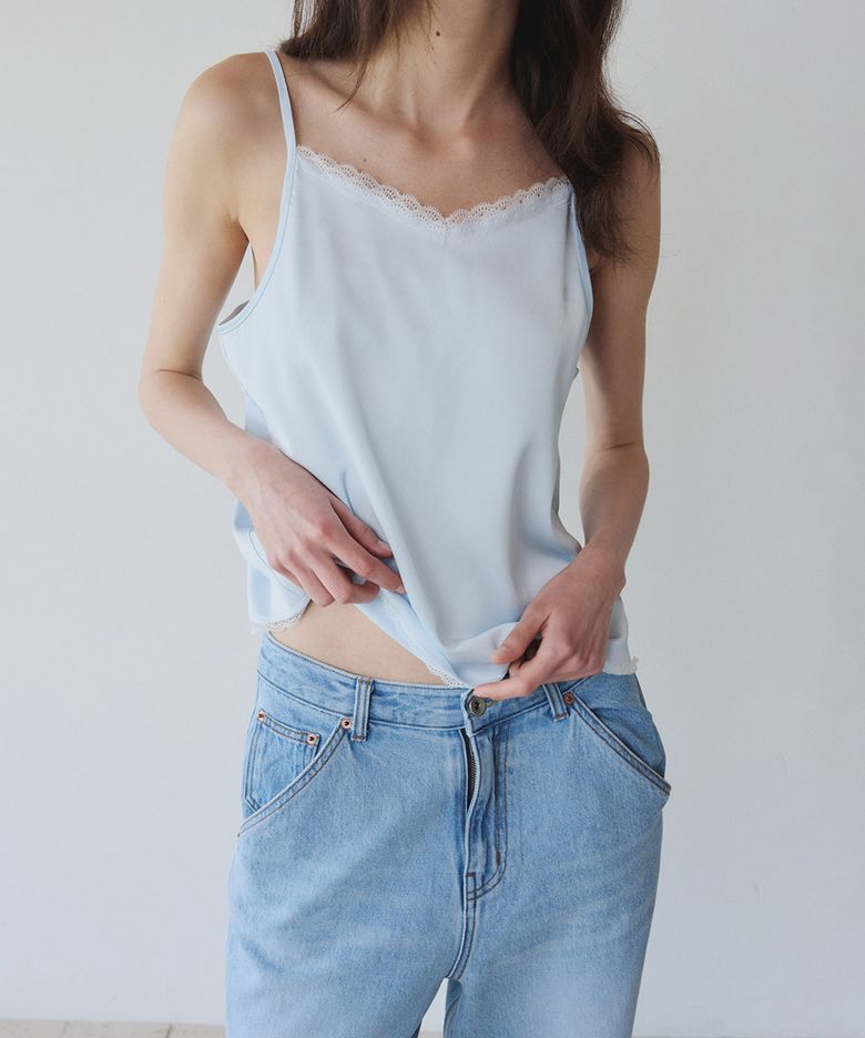 LACE SILKY SLEEVELESS, LIGHT BLUE