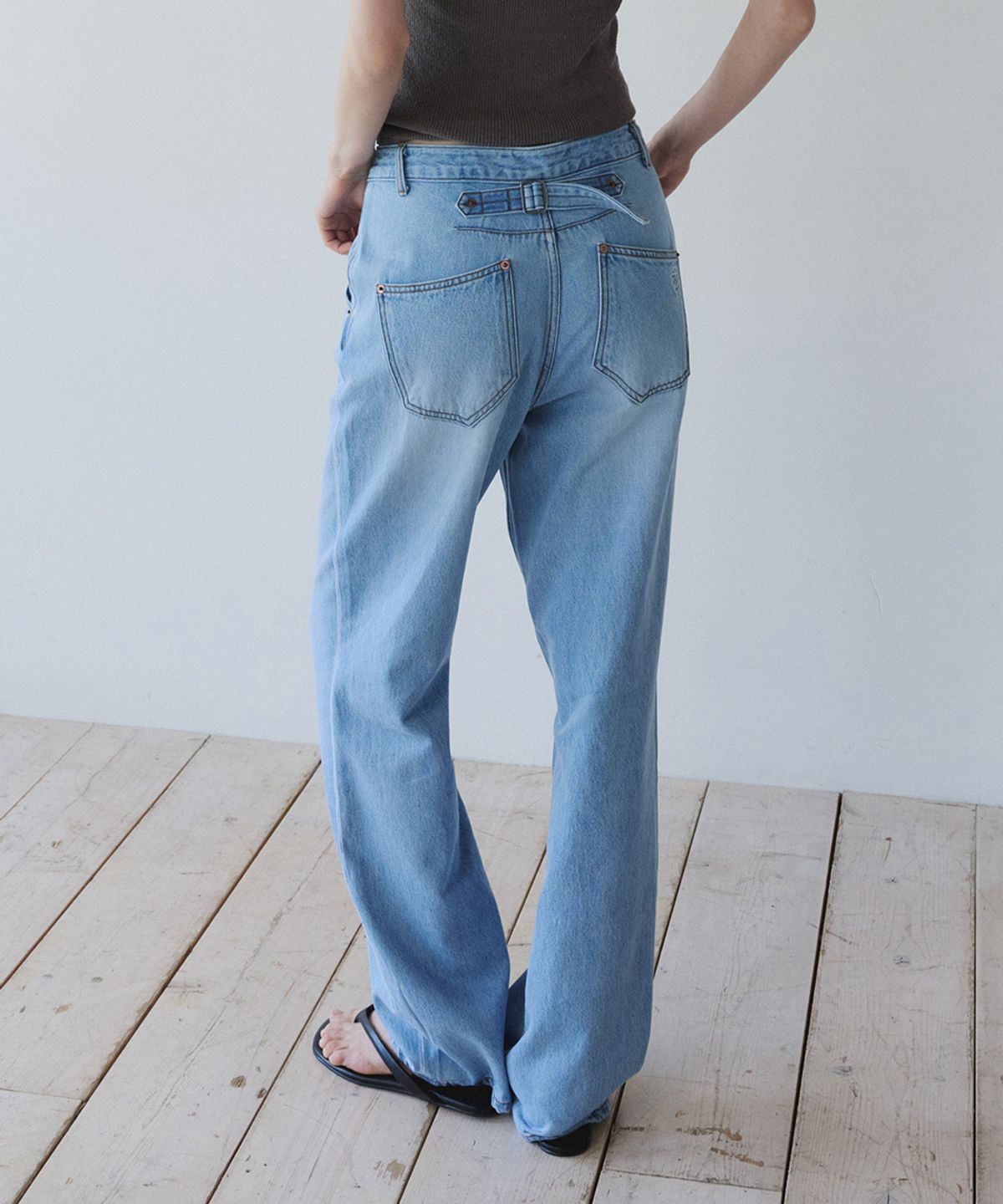 이어닝(YEARNING) CINCH BACK DENIM PANTS, LIGHT BLUE