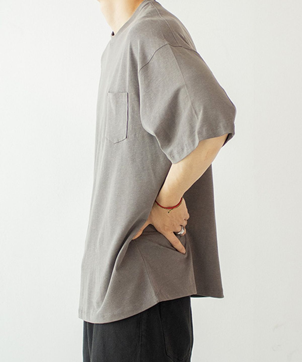 빠쎄(PASSER) 텍스쳐 린넨 포켓티[맬란지 브라운]