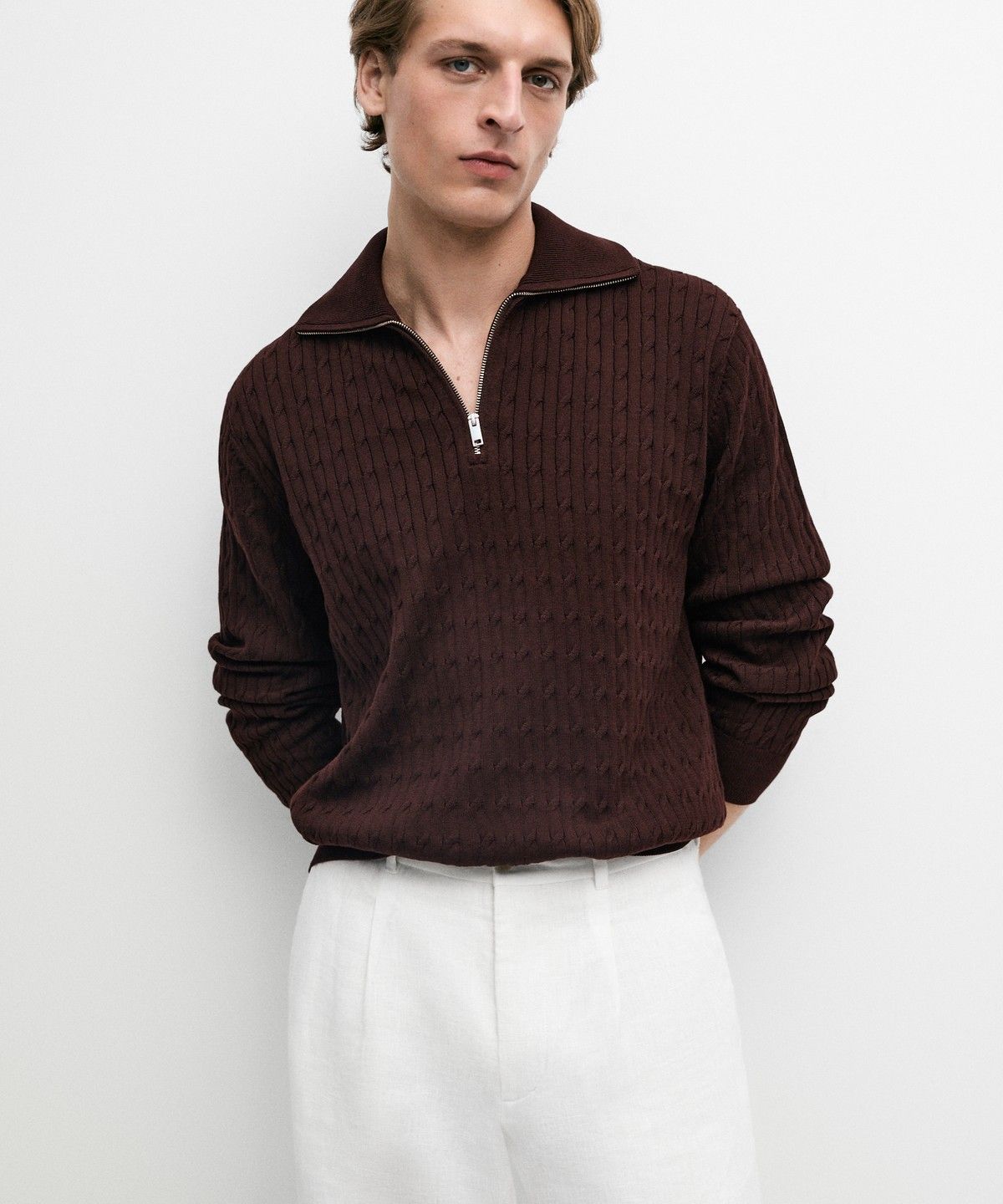 마시모두띠(MASSIMO DUTTI) 지퍼 디테일 터틀넥 니트 스웨터
