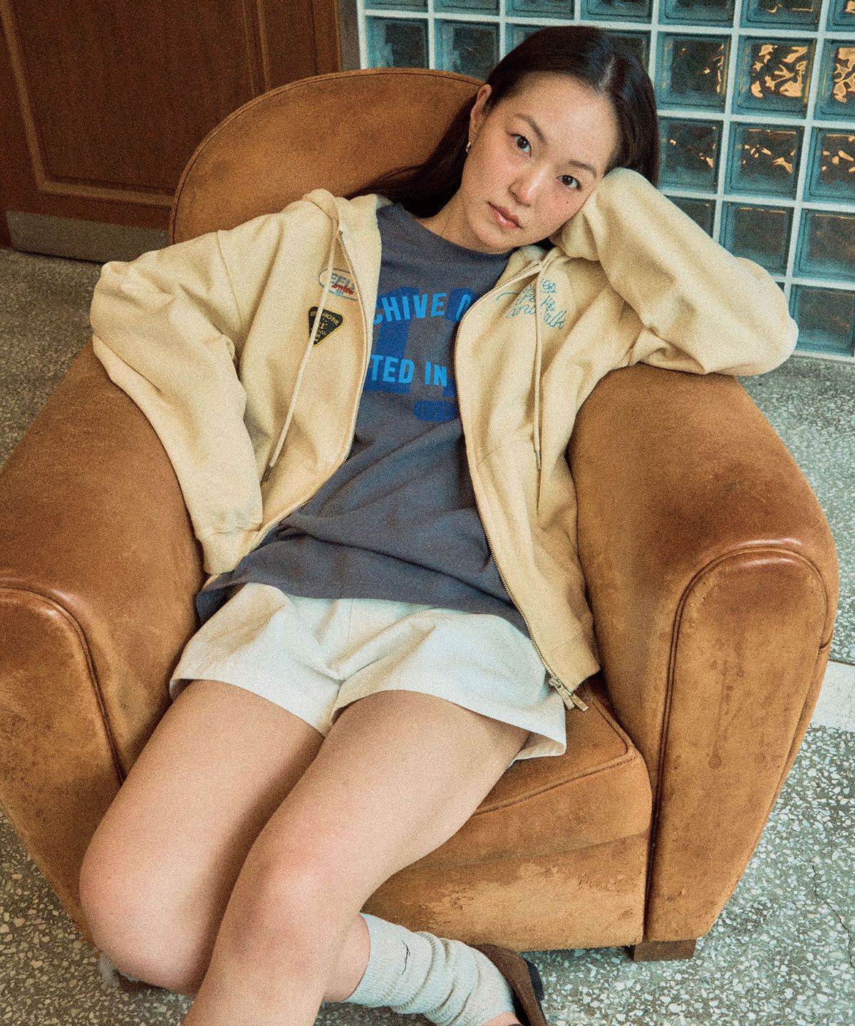 이우트(EEUT) EEUT PATCH SWEAT ZIP-UP / CREAM