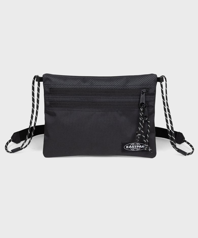 애슬래저크로스바디 Athleisure Black