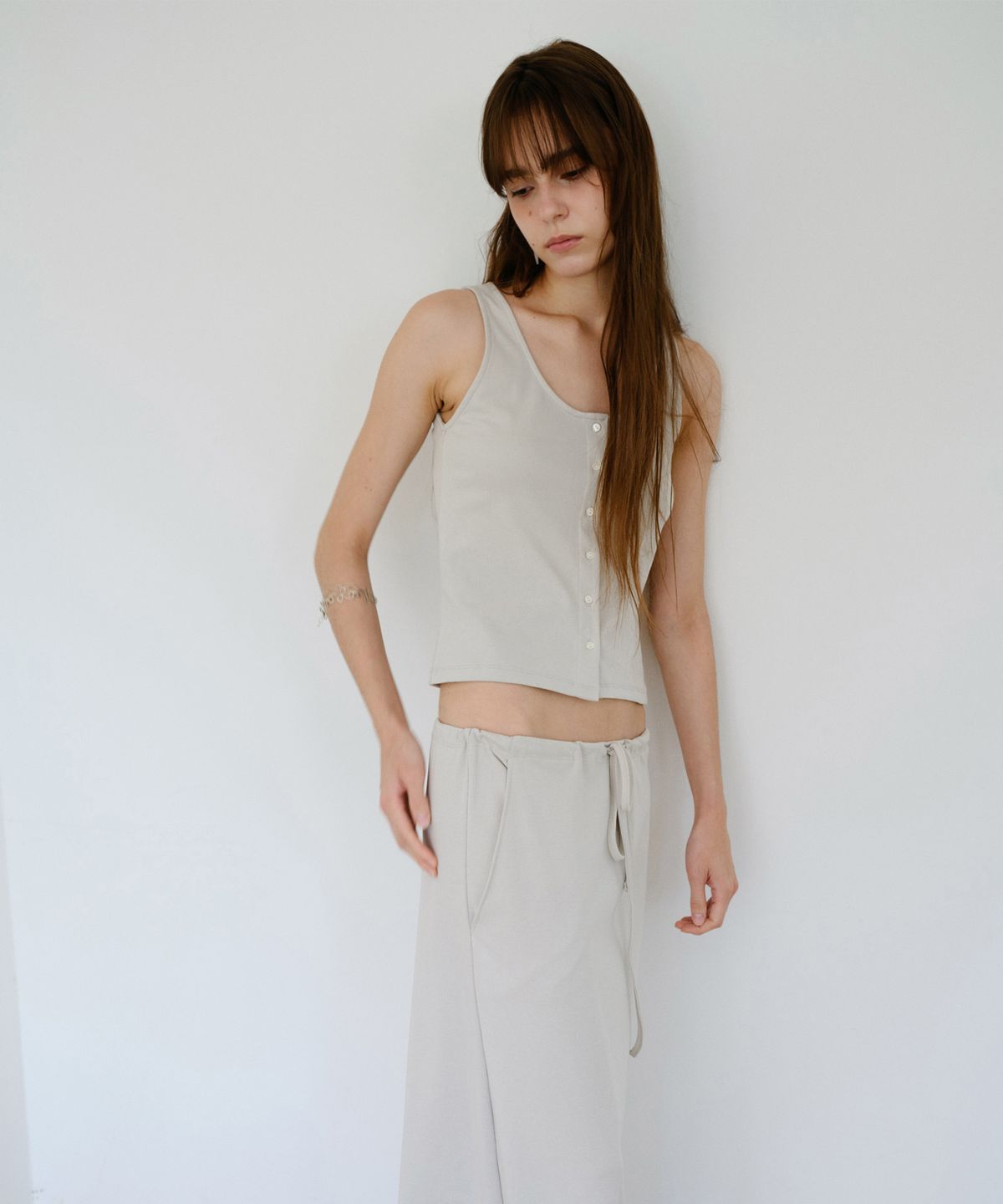 더 릴(THE LILLE) Bake Button Sleeveless_Beige