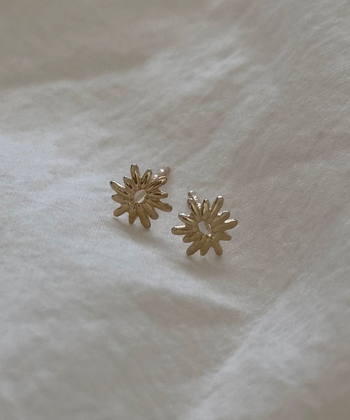 파예(FAYE) 14k Hanabi earrings