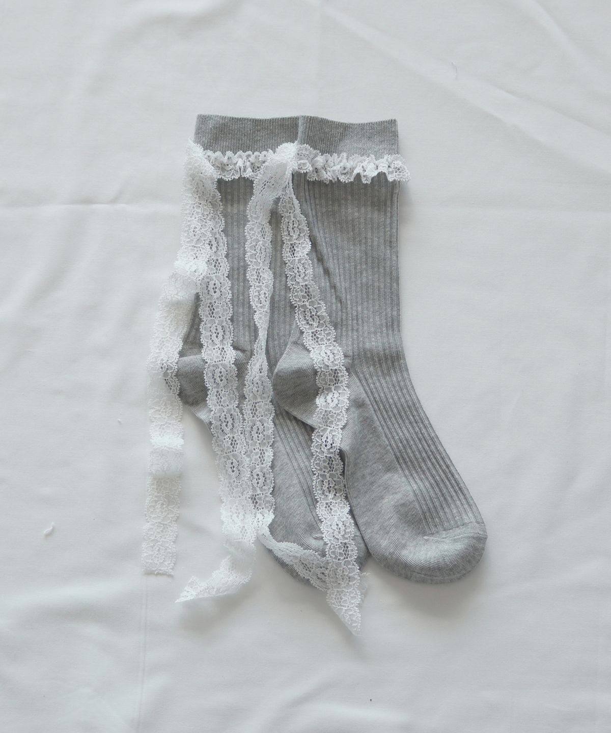 핑크파인애플(PINK PINEAPPLE) ［2PCS 1SET］DAINTY RIBBON LACE SOCKS_MELANGE GREY