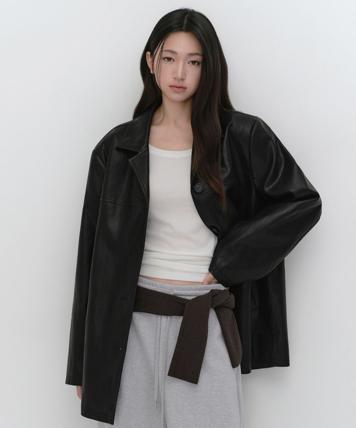 무신사 스탠다드 우먼(MUSINSA STANDARD WOMAN) 우먼즈 신세틱 레더 카 코트 [블랙]