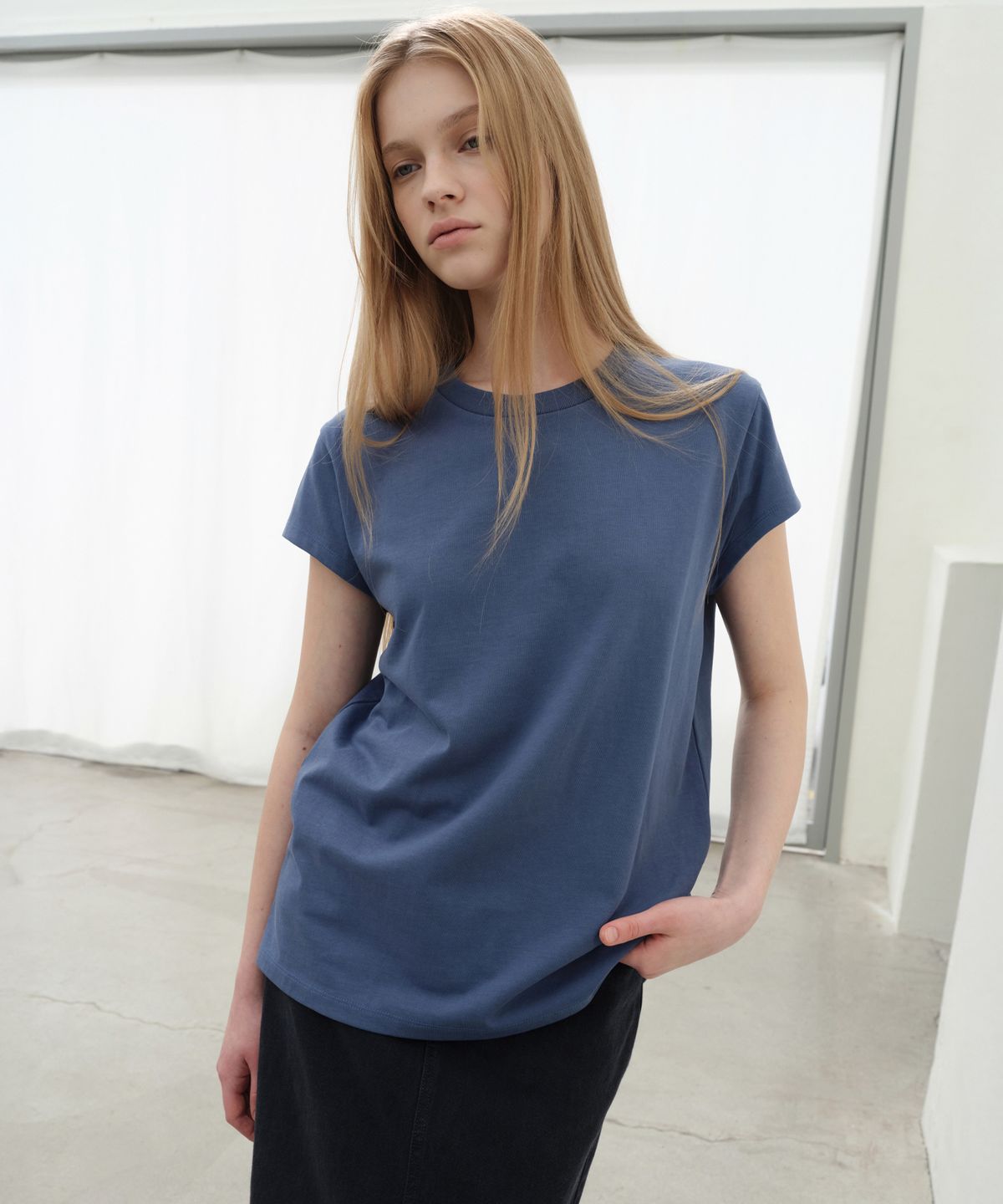 르바(LEVAR) Boyfit Cap Sleeve T-shirt - Teal Blue