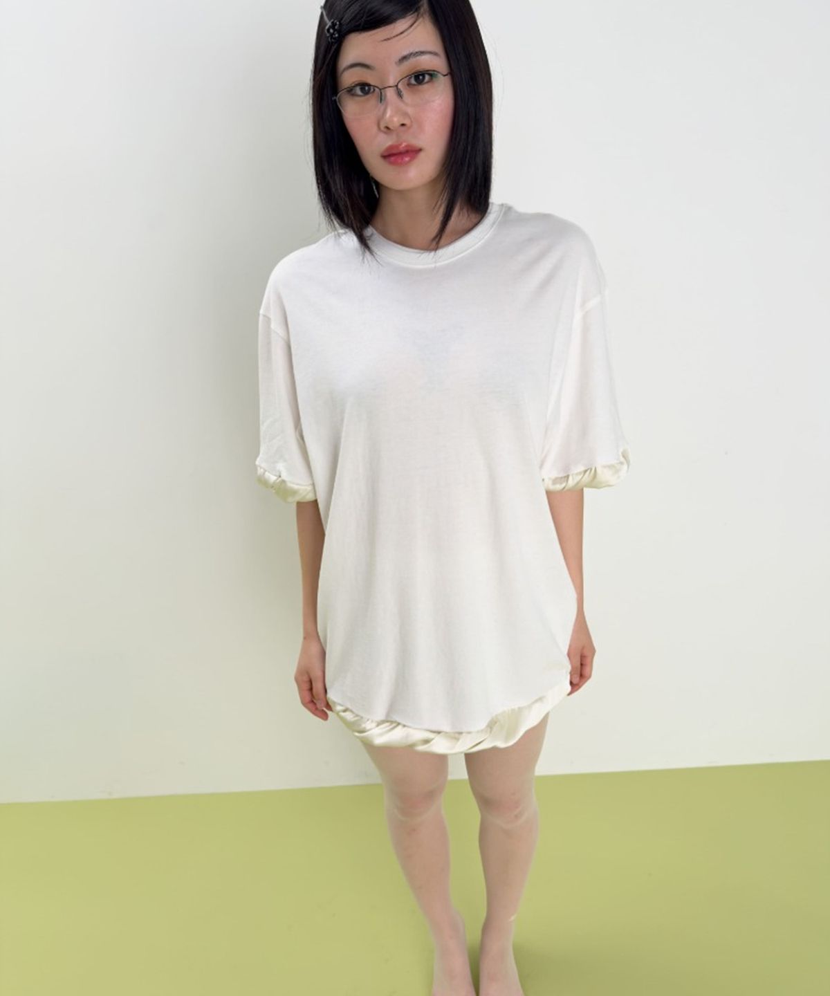 니히(NIEEH) Twisted cake tee (Ivory)