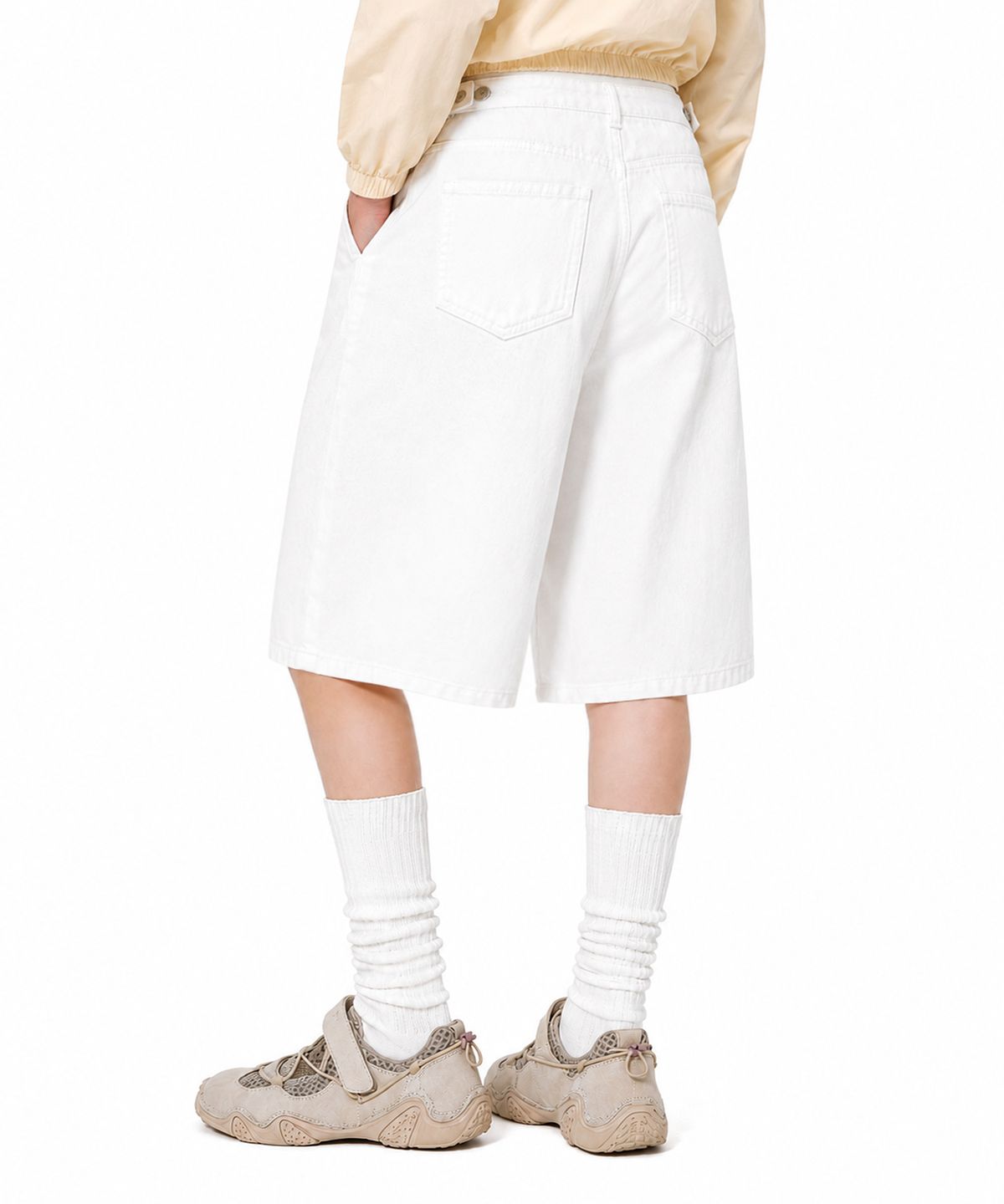 랜덤오프(RANDOMOFF) BTB : SNAP BOTTON BERMUDA SHORTS [SOFT WHITE]