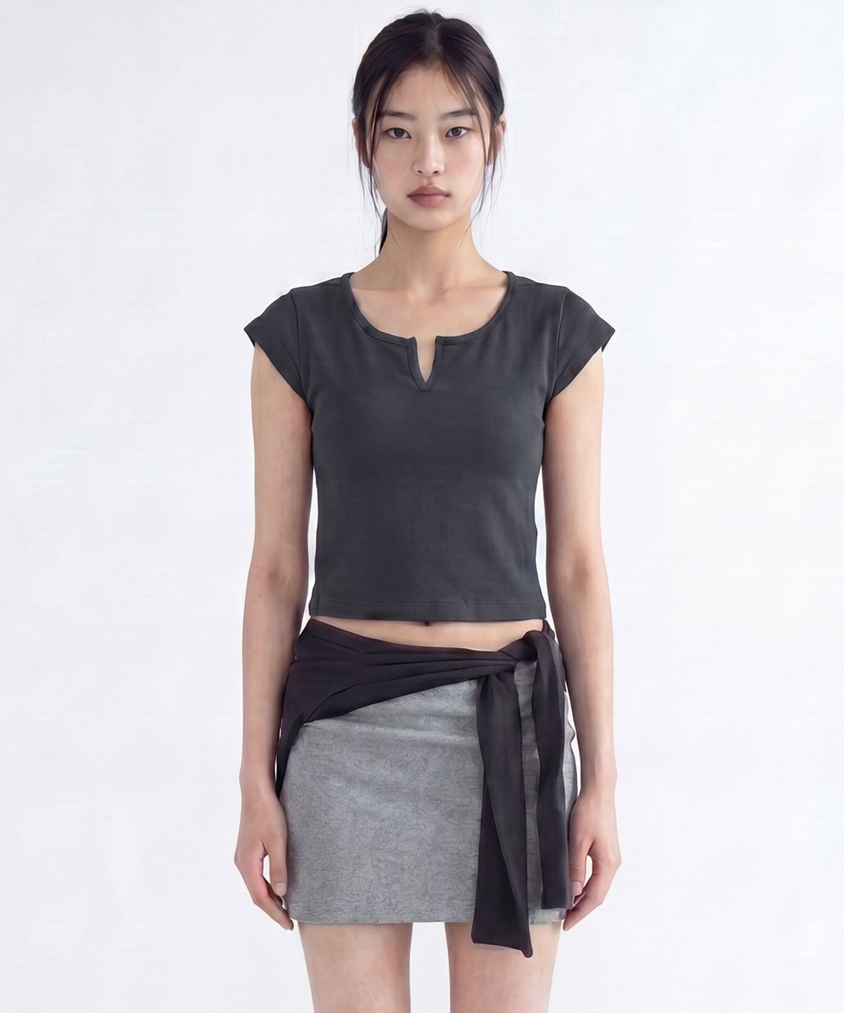 젬젬파라디(GEMGEM PARADIS) 보니 크롭탑 CHARCOAL