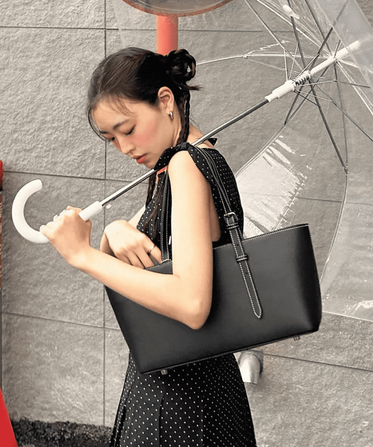 콘크리트앤캔버스(CONCRETE AND CANVAS) STRUCTURE TOTE 스트럭처 토트 - 블랙(화이트스티치)