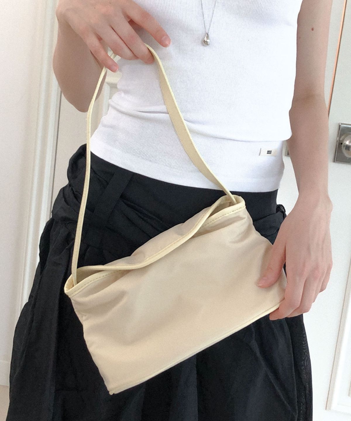 딜라이디(DELIDI) Maga shoulder bag (light yellow)