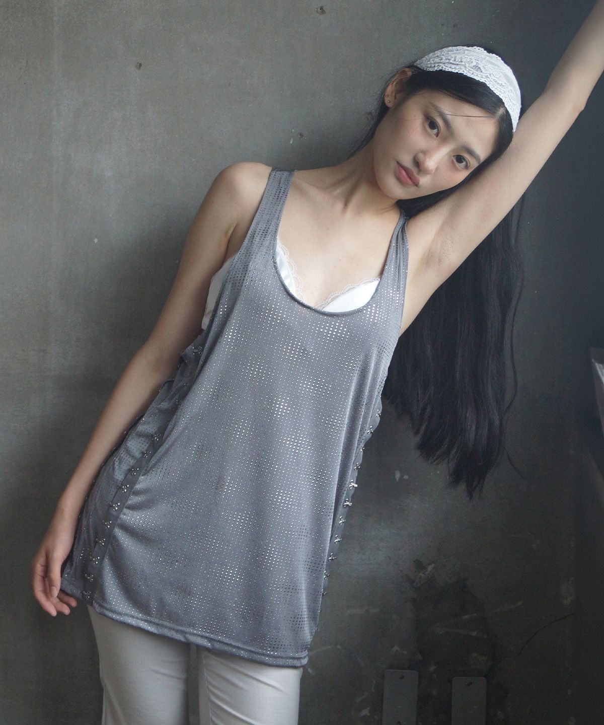 뮤즈뮤지엄(MUSEMUSEUM) Hook Detail Slacker Dress - Khaki