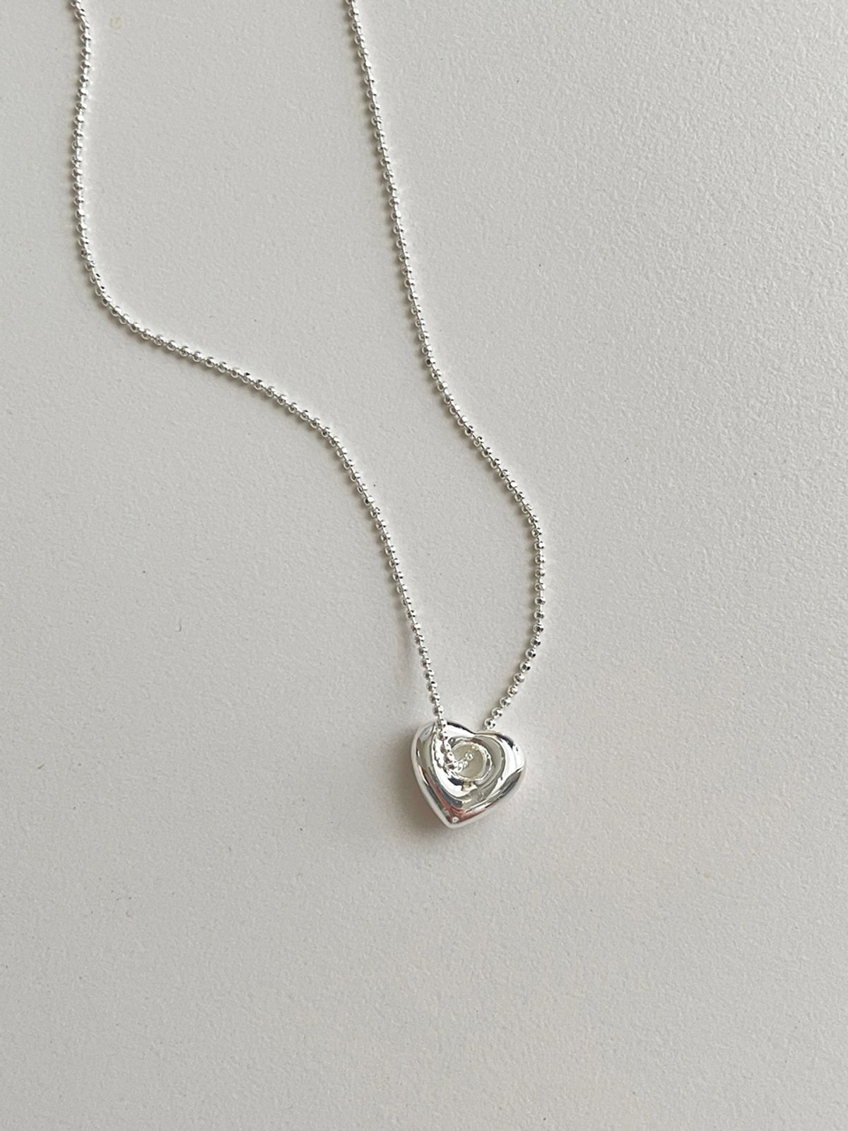엘리오나(ELYONA) ELA 51 Sweet Loop Heart Necklace