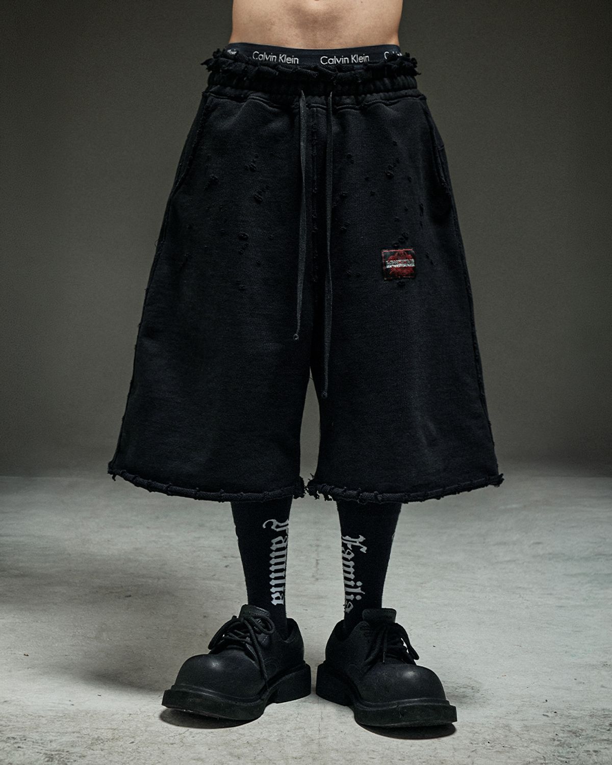 뭉(MWOONG) Washed destroyed bermuda P BK