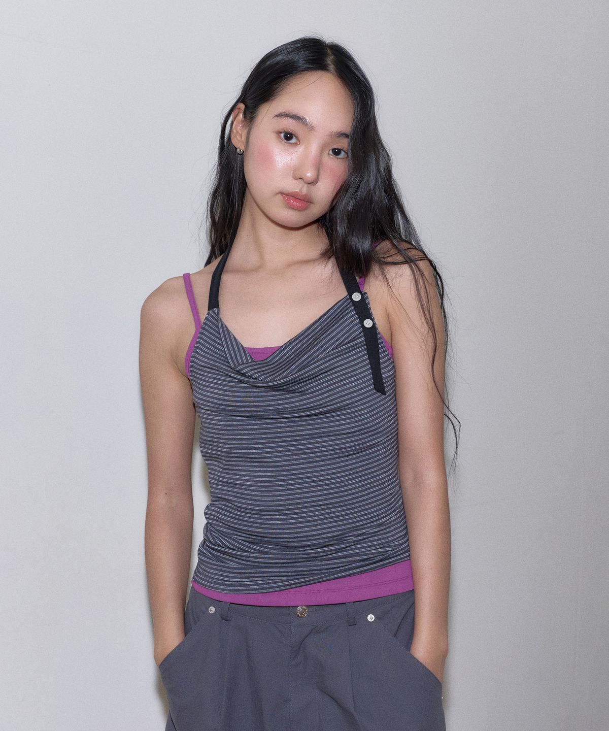 마가린핑거스(MARGARIN FINGERS) STRIPE HALTER TOP (CHARCOAL)