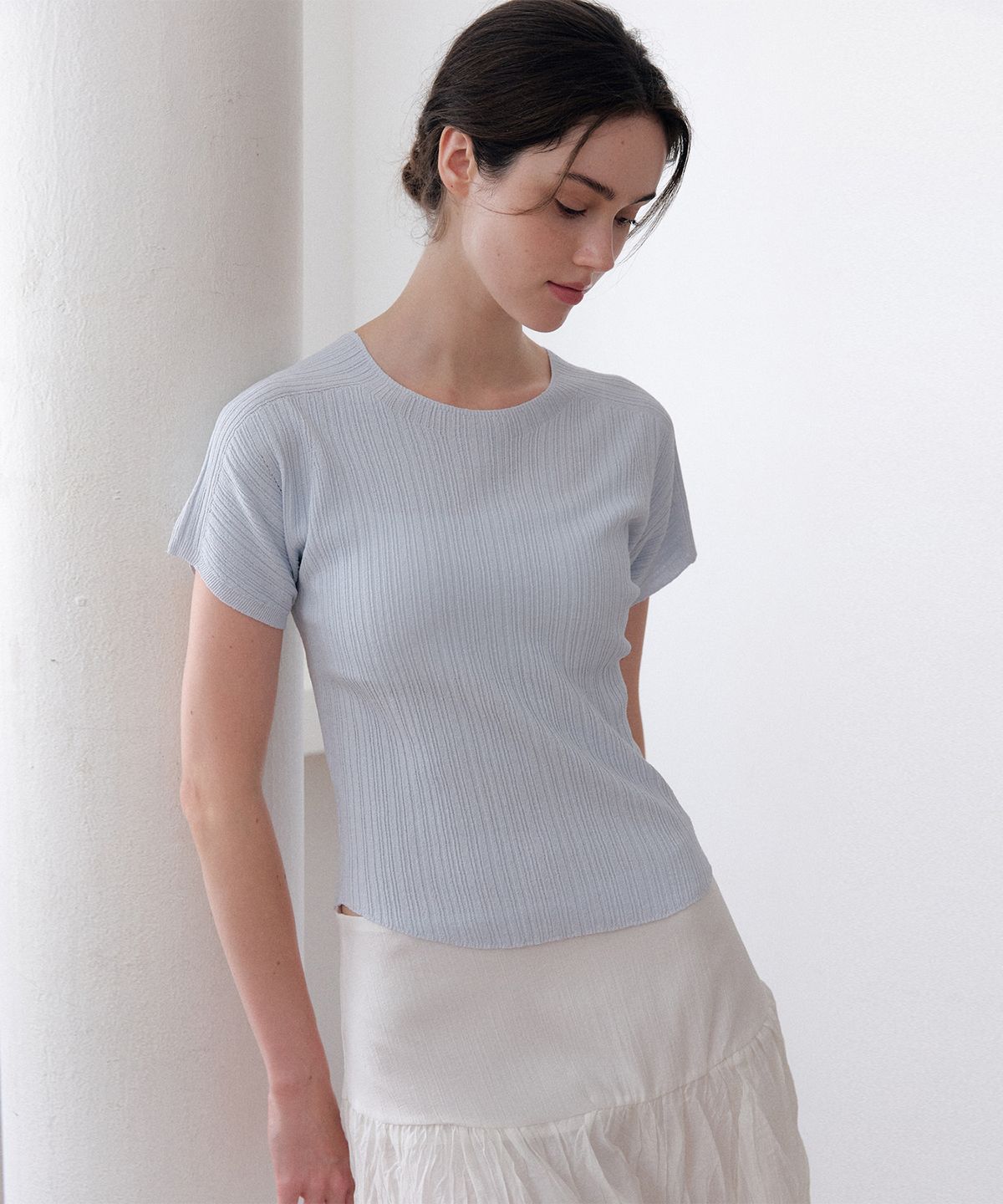 머지앤밍글(MERGE&MINGLE) Arin Wholegarment Pleats Short Sleeve Knit Top (Cotton Blue)