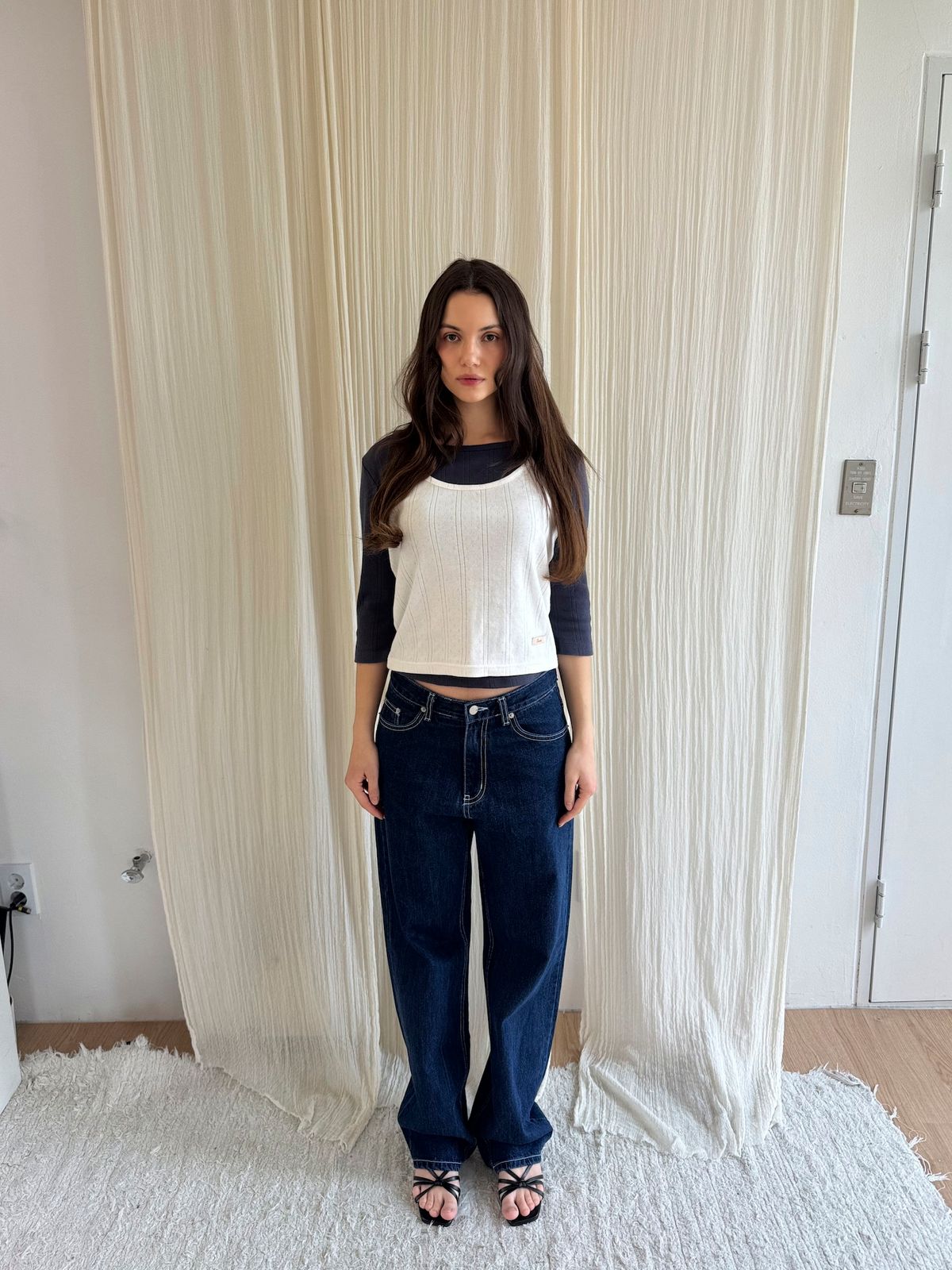 디어시스(Dearsis) Punching Halterneck Top (White)