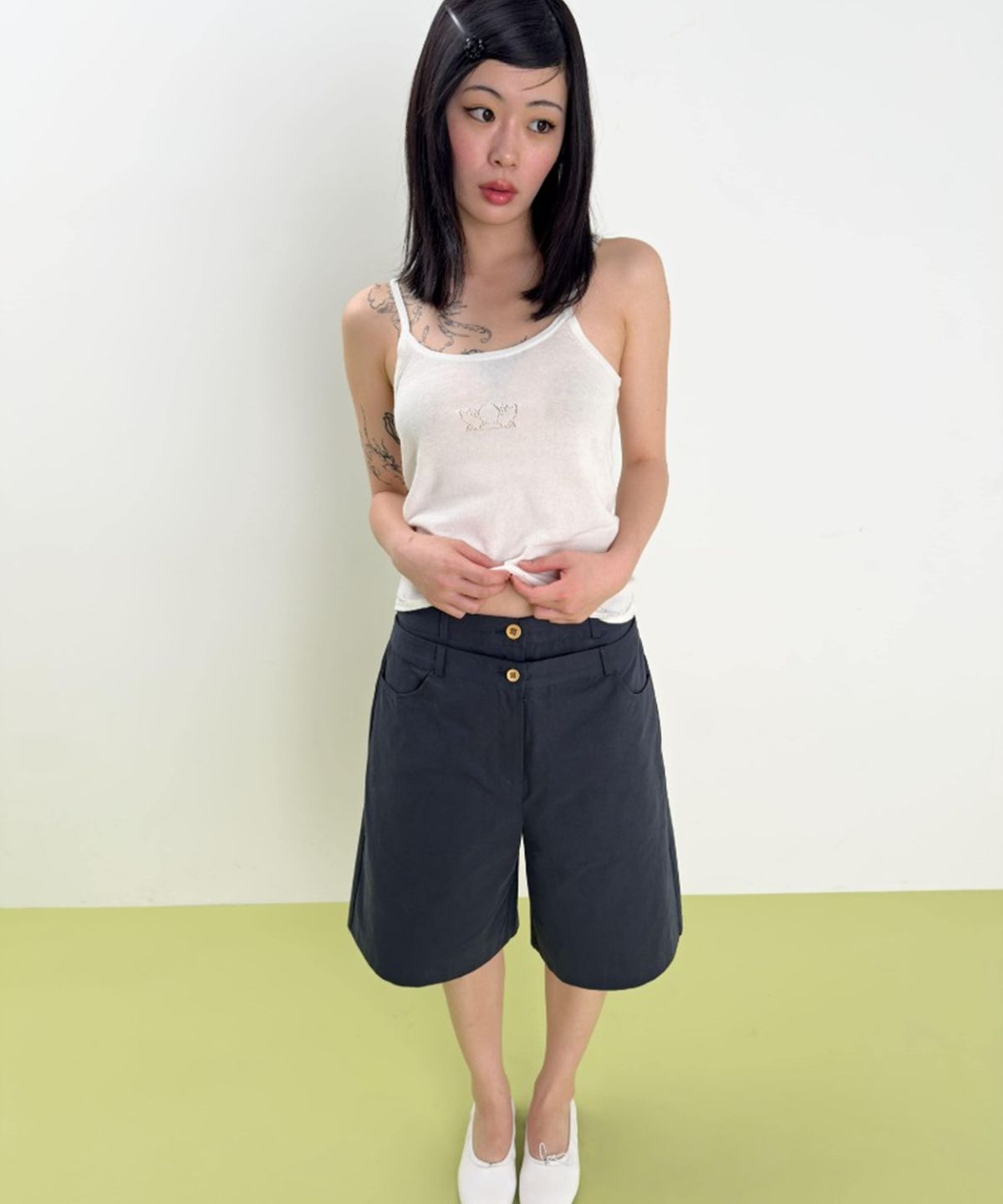 니히(NIEEH) Lotus sleeveless (White)