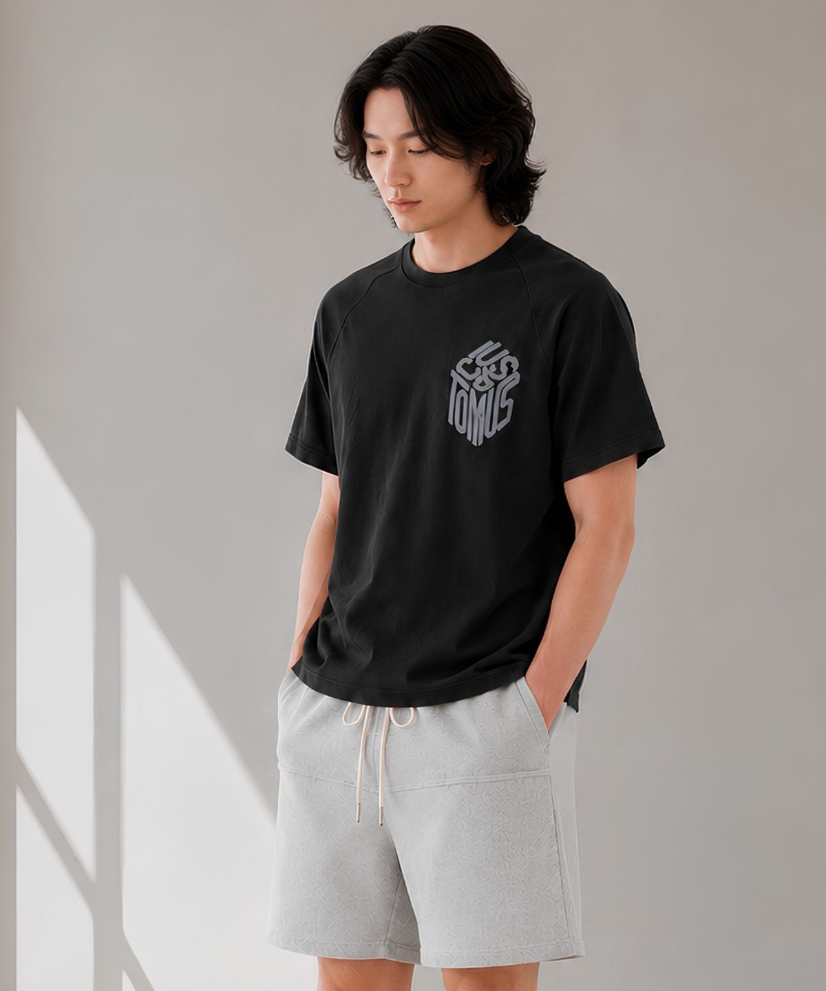 커스텀어스(CUSTOMUS) 남성 후로피 로고 프린트 라그랑 반팔티셔츠 CXS26MKRT506 BLA