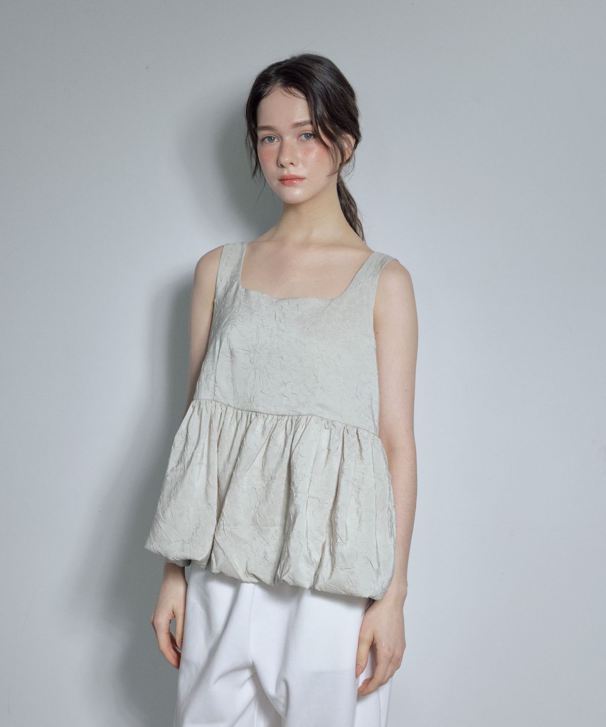 아페이즈(APAISE) [투웨이]Reversible Crinkled Marshmallow Blouse(Olive)