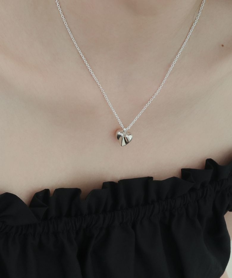 BASIC HEART WAVE NECKLACE