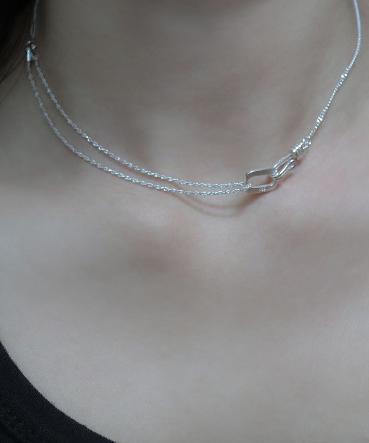 수이오브(SUIOVE) DOUBLE TEXTURE NECKLACE