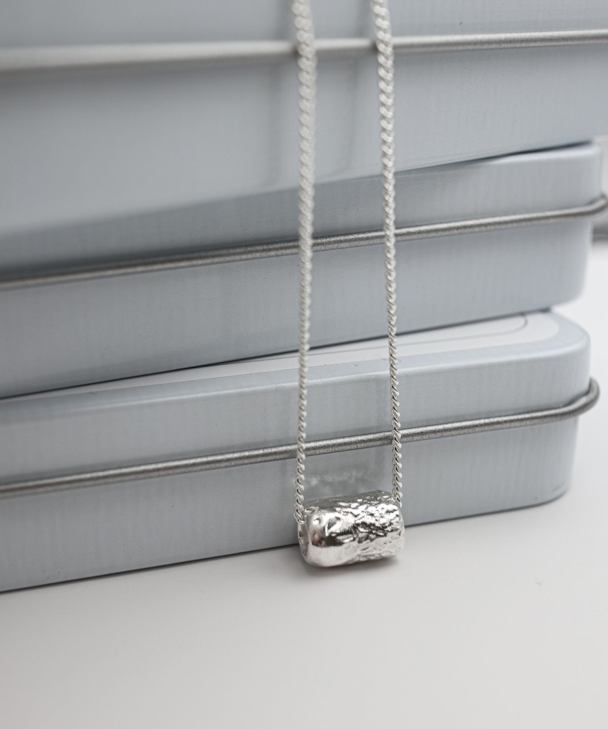 수이오브(SUIOVE) TEXTURE NECKLACE