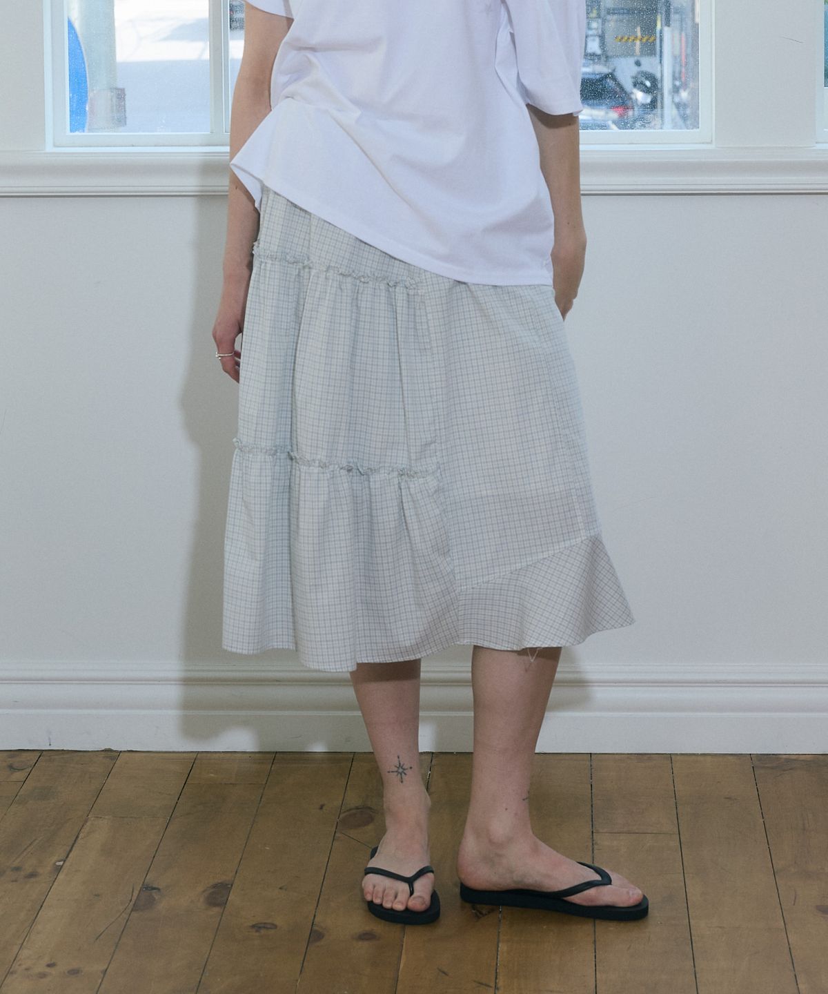 아페이즈(APAISE) [투웨이] Check Cancan Shirring Long Skirt(Sky Blue)